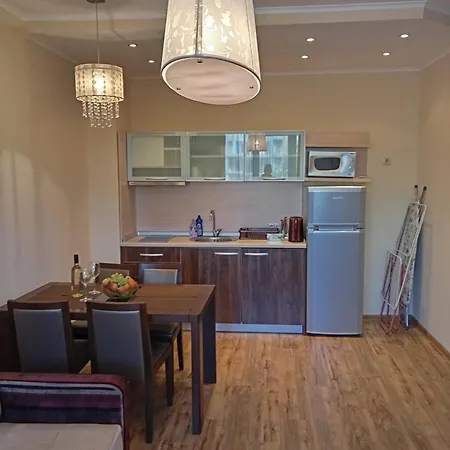 Golden Line Private Hotel apartamentowy *