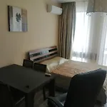 Lägenhetshotell Golden Line Private 4*