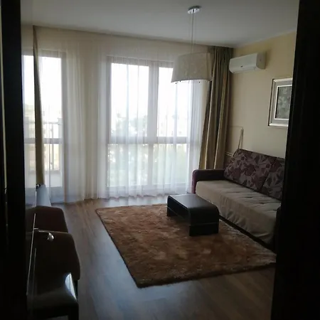 Golden Line Private Hotel apartamentowy 4*