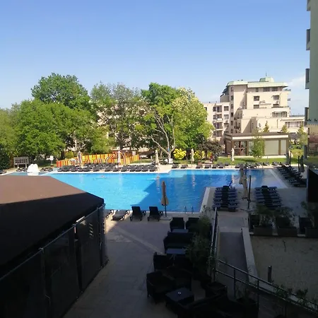 Golden Line Private Aparthotel