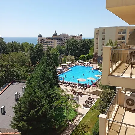Aparthotel Golden Line Private