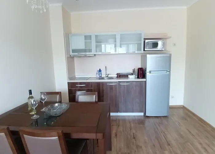 Golden Line Private 4*