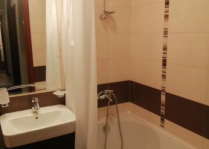 Golden Line Private Aparthotel 4*