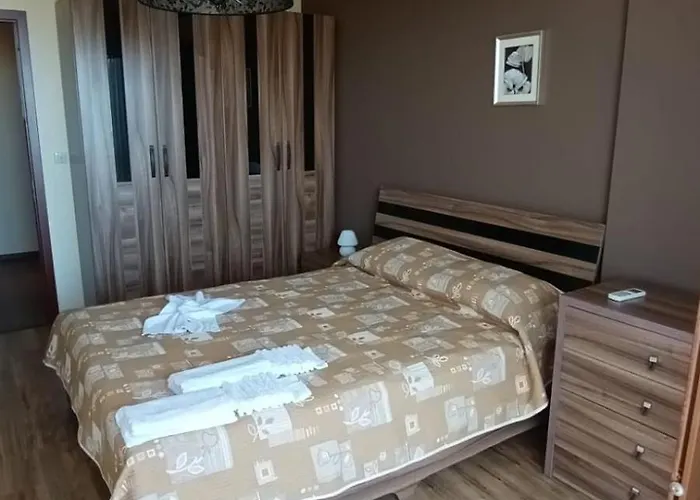 Golden Line Private Golden Sands